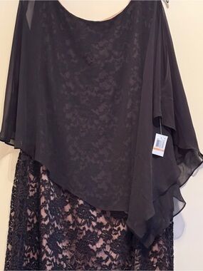Dress Black Lace Cape Connected Apparel Size 24W NWT Plus Size